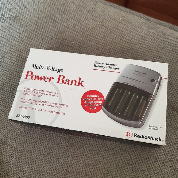 AA Multi voltage power bank charger for recharging batteries🔋 - Picture 1 of 1